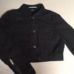 Short black denim jacket